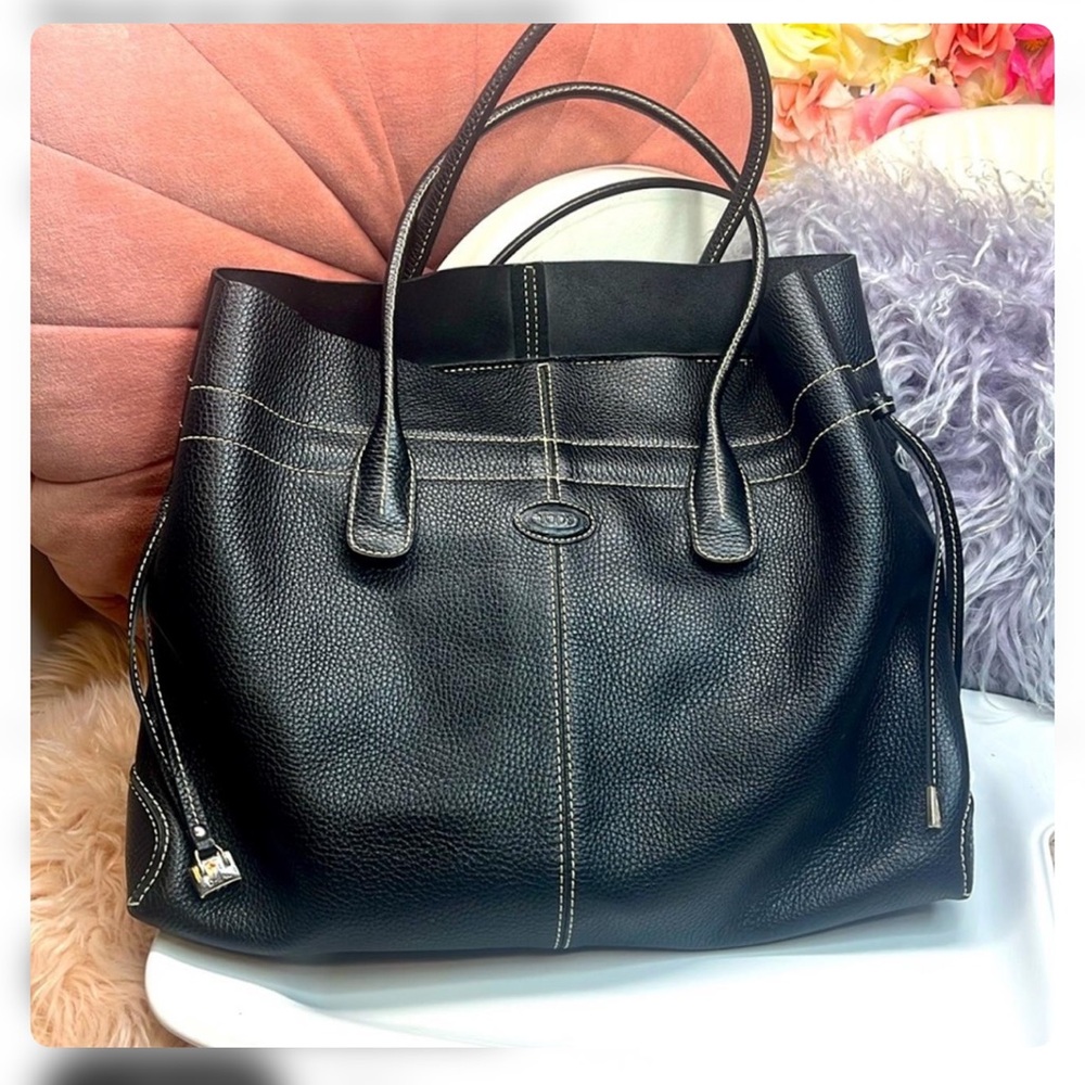 Vintage big tote Elegant pebbled  Leather Tote BagGreat condition norips no pets